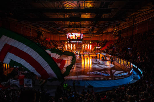 Intro infrö final 5 i SM-slutspelet i ishockey mellan