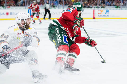 Djurgårdens Mattias Guter och Frölundas Brandon Gormley