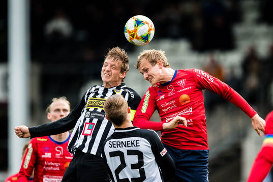 Landskronas Philip Andersson och Tvååkers Johan Persson