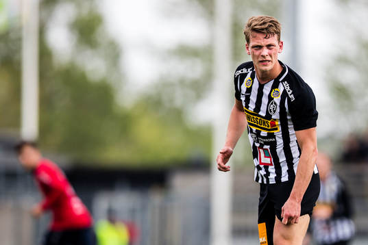 Landskronas Robin Hofsö har ont