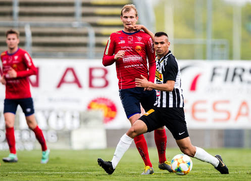 Tvååkers Johan Persson och Landskronas Sumar Almadjed