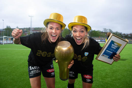 Göteborgs Pauline Hammarlund och Elin Rubensson jublar med