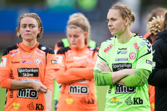 Kristianstads målvakt Brett Elisabeth Maron deppar
