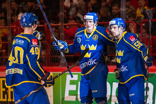 Elias Pettersson, Loui Eriksson och Anton Lander of Sweden