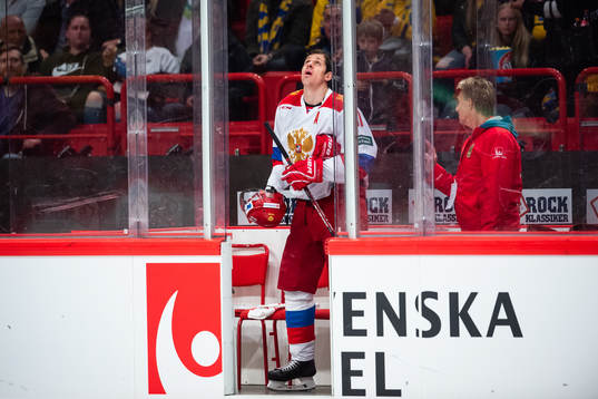 Yevgeni Malkin of Russia in the sin bin