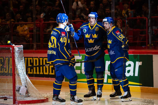 Elias Pettersson, Loui Eriksson och Anton Lander of Sweden