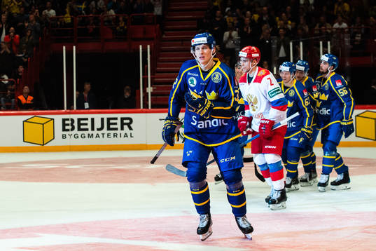 Oskar Lindblom of Sweden celebrates scoring 4-2