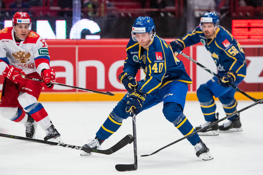 Elias Pettersson of Sweden
