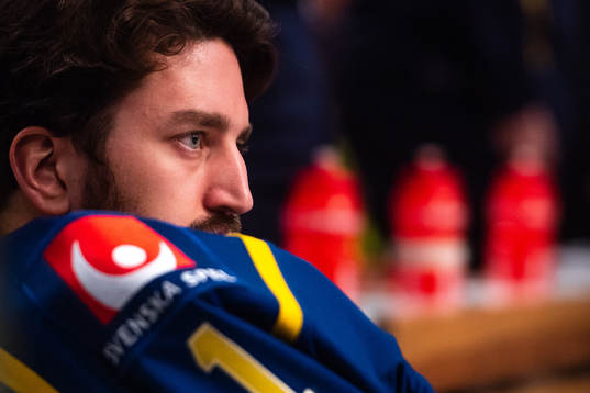 Goalkeeper Jhonas Enroth of Sweden