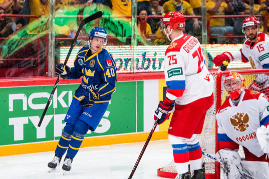 Elias Pettersson of Sweden celebrates the 2-1 goal