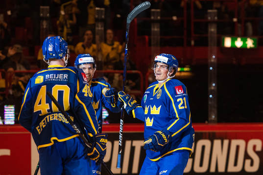 Elias Pettersson , Anton Lander and Loui Eriksson of Sweden