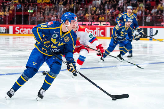 Elias Pettersson of Sweden