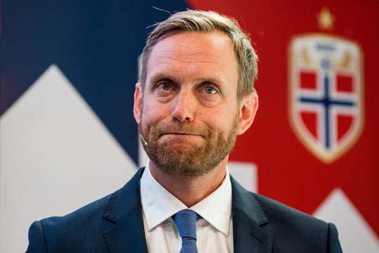 Martin Sjögren, head coach of Norway, presents the team