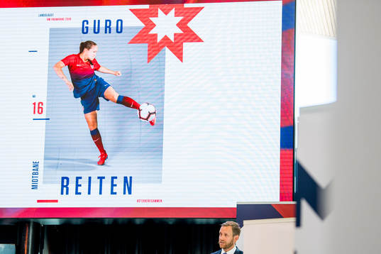 Martin Sjögren, head coach of Norway, presents the team