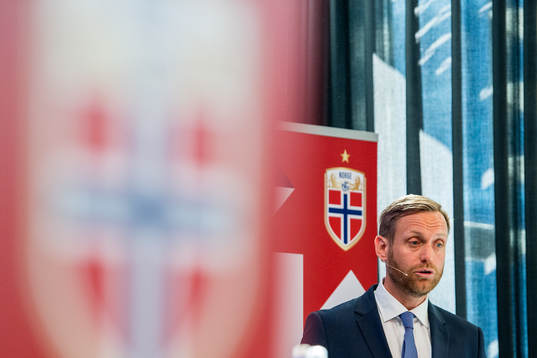 Martin Sjögren, head coach of Norway, presents the team