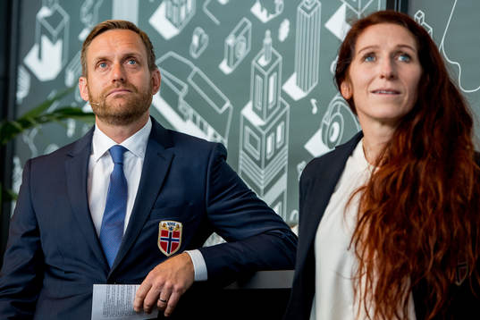 Martin Sjögren, head coach of Norway, and Lise Klaveness,