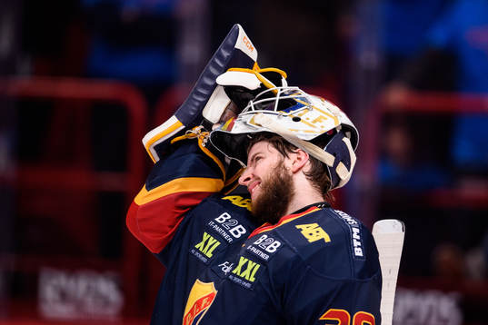 Djurgårdens målvakt Adam Reideborn deppar