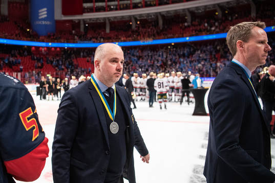Djurgårdens assisterande tränare Stefan Nyman deppar