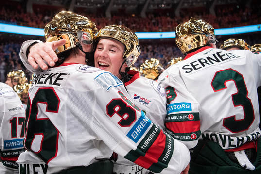 Frölundas Joel Mustonen jublar