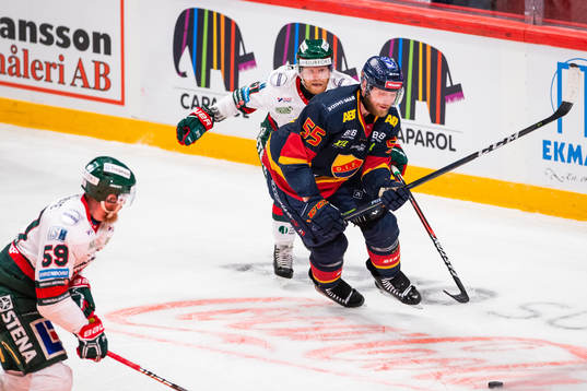 Djurgårdens Alexander Urbom och Frölundas Ryan Lasch