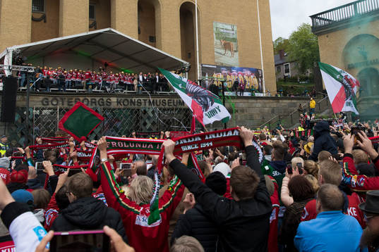 Frölunda firar SM-guldet på Götaplatsen