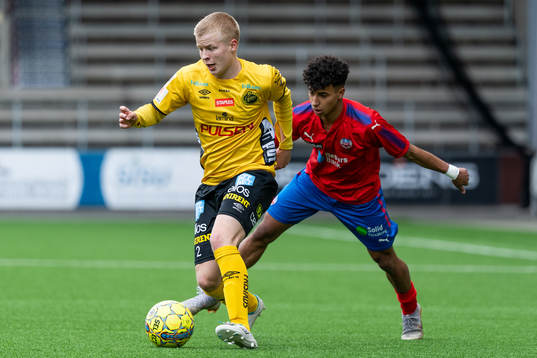 Elfsborgs Kevin Liimatainen och Helsingborgs Othmane Salama