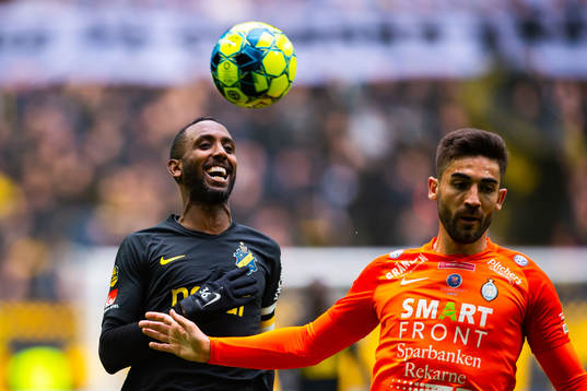 s Henok Goitom och AFC Eskilstunas Jose Leon Bernal
