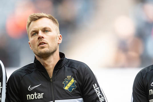 s Sebastian Larsson