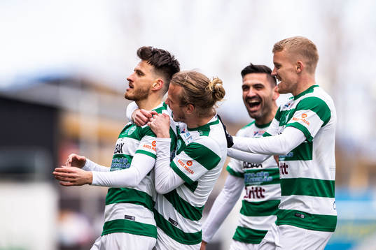 Västerås Boris Ljevar jublar med lagkamrater