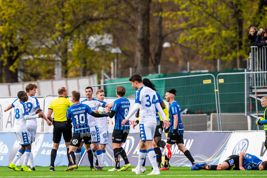 Bråk mellan spelarna