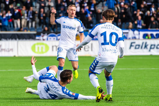 IFK Göteborgs Måns Saebbö jublar med Sebastian Ohlsson
