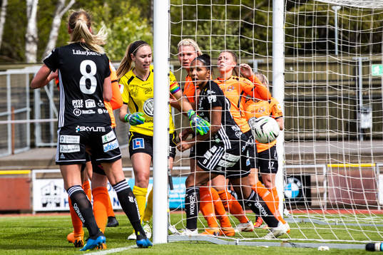 Piteås gör 2-0 via ett självmål