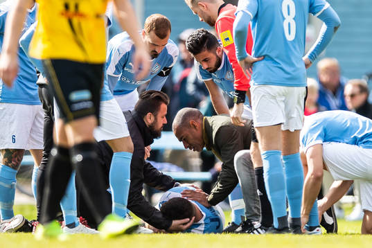 Bläddra bland fler bilder av Fotboll, Division 3 Sydvästra Götaland, Råå - Gnosjö