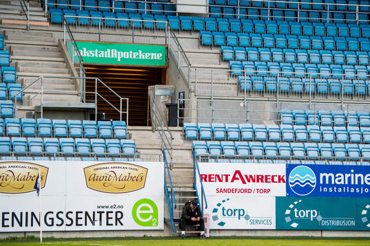 Steffen Landro, head coach of Nest-Sotra, looks dejected