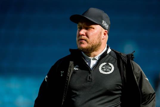 Steffen Landro, head coach of Nest-Sotra, looks dejected