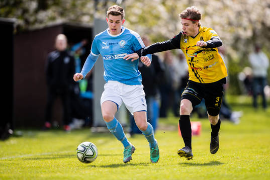 Råås Filip Svensson och Gnosjös Linus Hägg