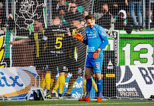 Hammarbys David Fällman gör 0-1 och Örebros målvakt