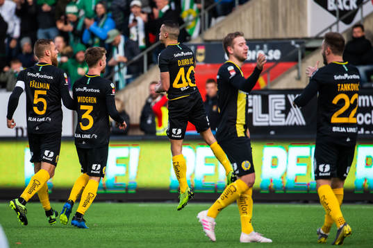 Hammarbys Nikola Djurdjic jublar med David Fällman, Dennis