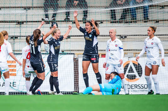 Göteborgs Rebecka Blomqvist jublar