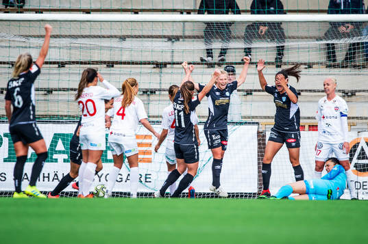 Göteborgs Rebecka Blomqvist jublar