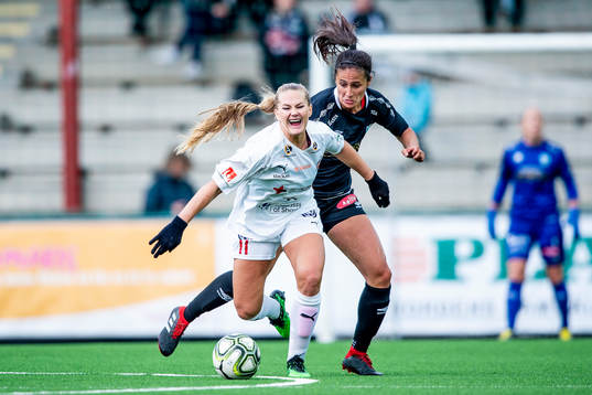 Rosengårds Lisa-Marie Utland mot Göteborgs Taylor Leach