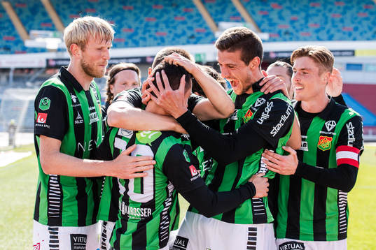 GAIS Predrag Randelovic jublar med lagkamrater
