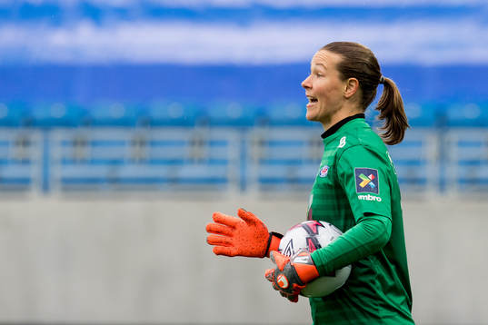 Goalkeeper Tinja Korpela of Vålerenga