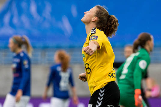 Synne Hansen of LSK Kvinner celebrates the 0-1 goal