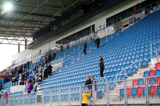 Ingrid Engen of LSK Kvinner celebrates