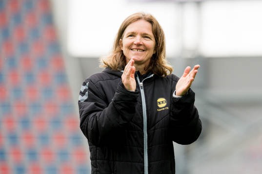 Hege Riise, head coach of LSK Kvinner, celebrates