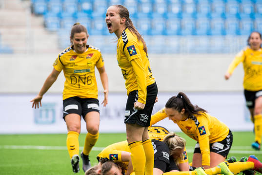 Guro Reiten of LSK Kvinner celebrates