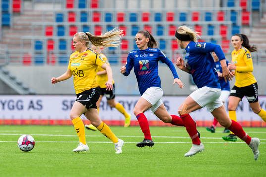 Therese Åsland of LSK Kvinner