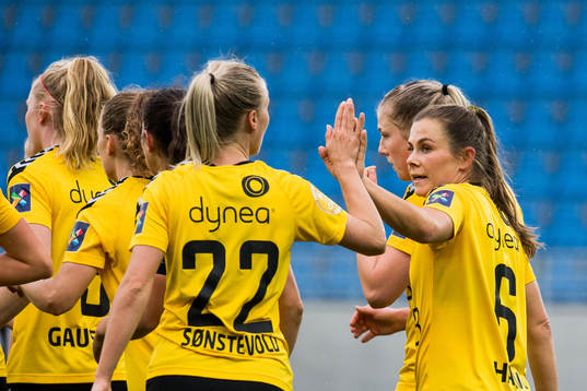 Emilie Haavi of LSK Kvinner celebrates with teammates