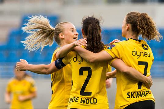 Anja Sønstevold of LSK Kvinner celebrates with teammates